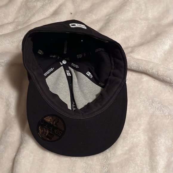 San Francisco Giants Stadium Map New Era Fitted 7 1/8 Hat - Picture 5 of 7